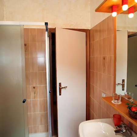 Ocra Apartamento Lezzeno